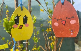 Osterdeko Kueken und Henne